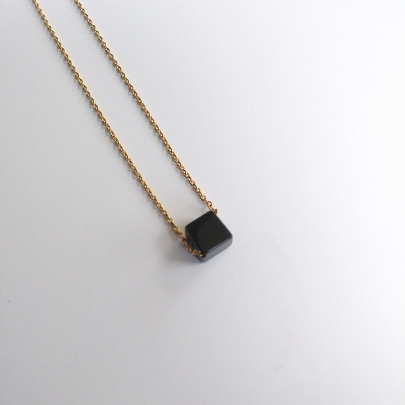 Gold Minimalist Necklace Delica Black Cube - Picture 2 of 7